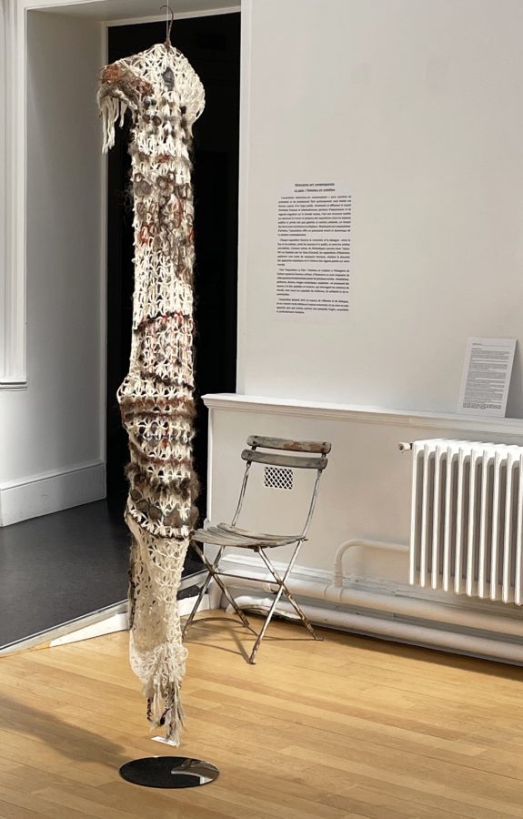 Suspension "Lignes de Femmes" - Installation Textile & Capillaire « Lignes de Femmes »